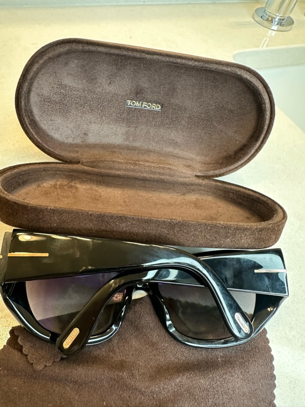 Tom Ford Black Cat-Eye Sunglasses - Picture 6 of 11
